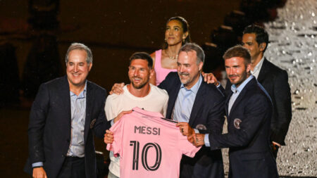 Messi présenté par l’Inter Miami dans l’euphorie… et sous la pluie