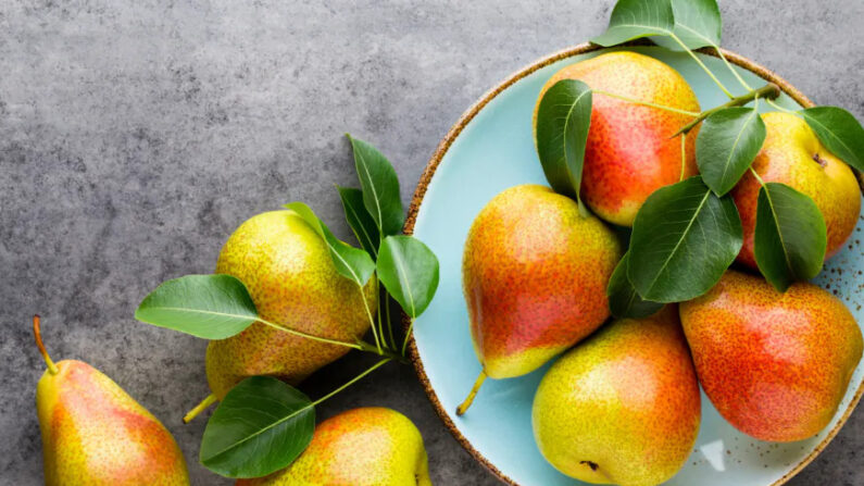En plus d'être délicieuses, les poires regorgent de bienfaits médicinaux. (Studio Gita Kulinitch/Shutterstock)