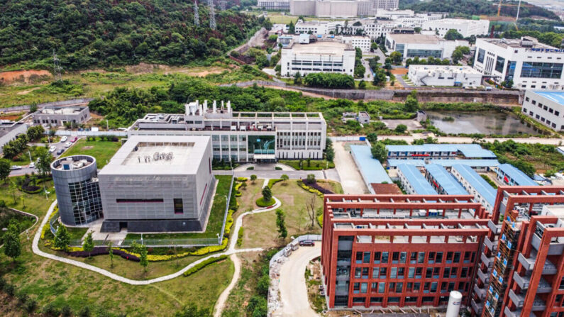 Laboratoire P4 sur le site de l’Institut de virologie à Wuhan, le 13 mai 2020. (Hector Retamal/AFP via Getty Images)