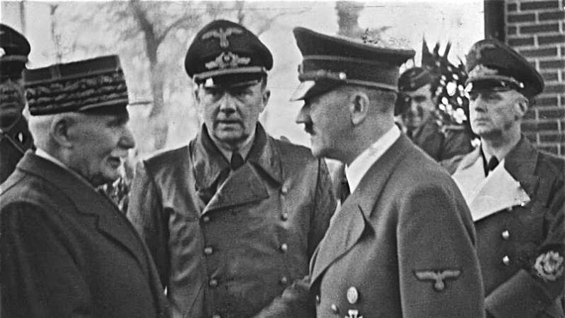Le dirigeant français Philippe Pétain pensait que ce pacte avec Hitler pouvait sauver le peuple français. (Bild Bundesarchiv/ CC BY-SA 3.0 de)