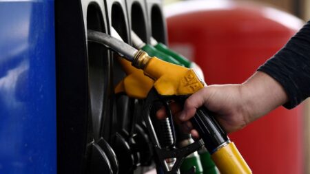 Les prix des carburants à la pompe repartent à la hausse cet été, après des mois d’accalmie