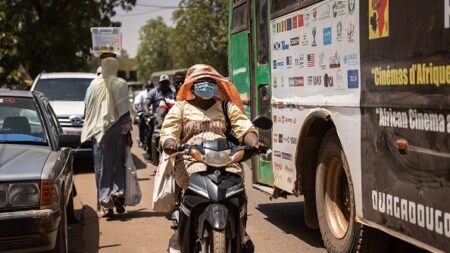 Burkina Faso: la France suspend son aide au développement et son appui budgétaire