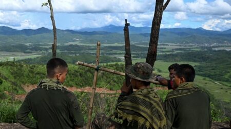 Inde: dans l’État troublé du Manipur, les milices rivales prêtes à un long conflit