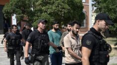 «Brûlez-les!»: en Grèce, des migrants sont accusés d’avoir déclenché des incendies