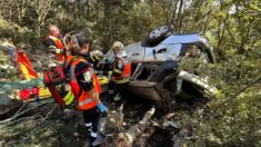 Alpes-Maritimes: il chute de 30 mètres en voiture et s’en sort miraculeusement