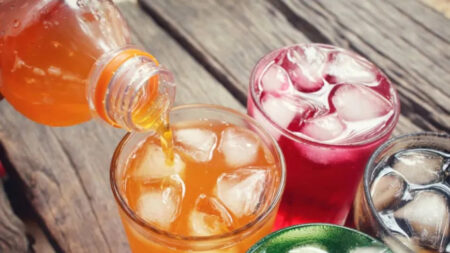 Les boissons sucrées sont liées aux maladies chroniques du foie et au cancer du foie