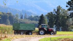 Puy-de-Dôme: un agriculteur de 35 ans meurt écrasé sous la remorque de son tracteur