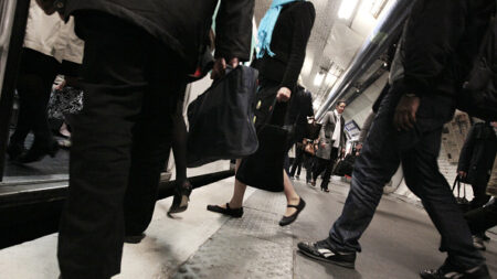 Paris: forte augmentation des agressions sexuelles sur les femmes dans les transports en commun