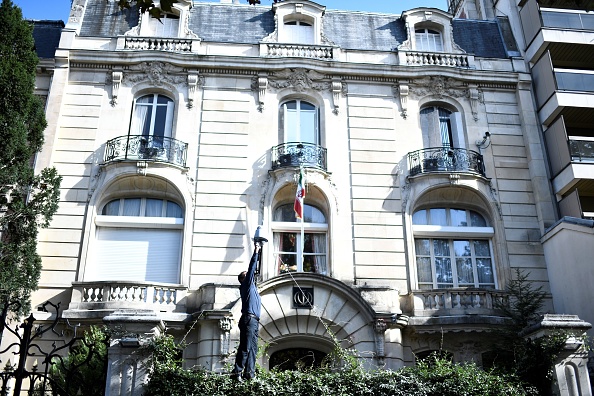 L'ambassade d'Iran à Paris en 2018. (Photo STÉPHANE DE SAKUTIN/AFP via Getty Images)