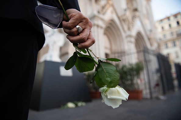 La basilique Notre-Dame de l'Assomption à Nice porte encore les stigmates de l'attentat au couteau du 29 octobre 2020, qui avait fait trois morts. (Photo CLÉMENT MAHOUDEAU/AFP via Getty Images)