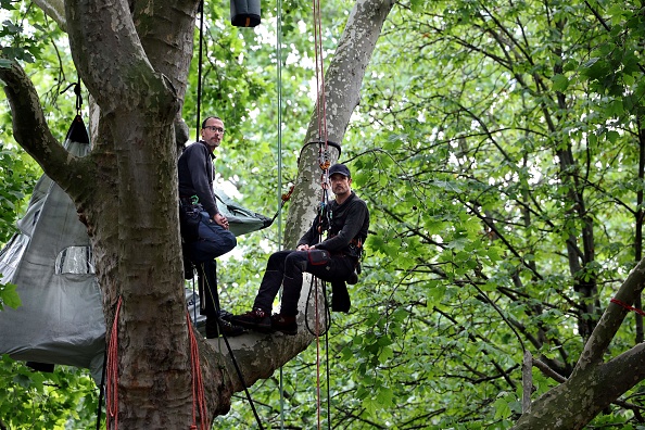 Thomas Brail (à droite), à Paris le 31 mai 2022.   (THOMAS COEX/AFP via Getty Images)