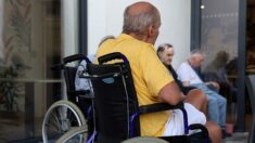 Montpellier: en contrepartie d’une colocation pas chère en Ehpad, les étudiants consacrent du temps aux personnes âgées