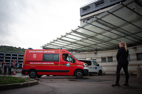 Le CHU de Rouen où a été hospitalisée la fillette. (Photo LOU BENOIST/AFP via Getty Images)
