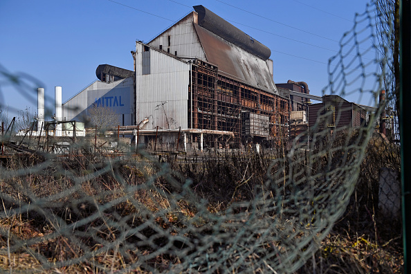 L'aciérie de Gandrange en 2017. Après sa fermeture en 2009, la dernière étape de son démantèlement a eu lieu le 31 août dernier. (Jeff J Mitchell/Getty Images)