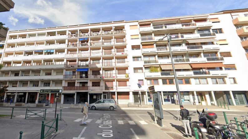 C'est dans cet immeuble de la rue du Clos Greffier, en plein cœur d'Annemasse (Haute-Savoie) que des escrocs s'emparent d'appartements au détriment des locataires et propriétaires. (Capture d'écran/Google Maps)