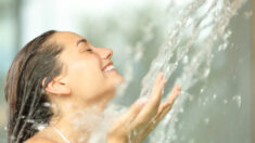 Les douches froides peuvent renforcer l’immunité, améliorer le métabolisme et même vous rendre plus heureux   