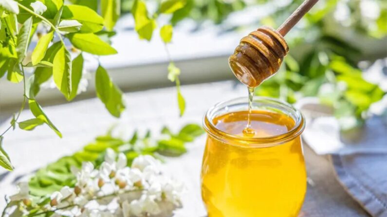 Les bienfaits miraculeux du miel pour la santé comprennent des propriétés anti-inflammatoires et anti-âge. (Victoria Kondysenko/Shutterstoc