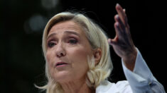 Marine Le Pen exhorte à une «fermeté absolue» face aux «ennemis de la France»