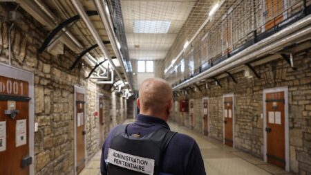 La surpopulation carcérale pèse sur la politique d’exécution des peines, selon la Cour des comptes