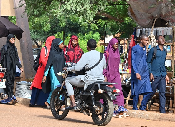 Au Niger, quelque 700.000 personnes supplémentaires pourraient tomber dans l'extrême pauvreté en 2023. (Photo AFP via Getty Images)