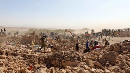 Le séisme en Afghanistan a fait plus de 2000 morts, les recherches continuent