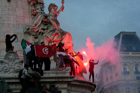 Une manifestation non autorisée de soutien aux Palestiniens à Paris, le 12 octobre 2023. Le 12 octobre 2023. (Photo DIMITAR DILKOFF/AFP via Getty Images)