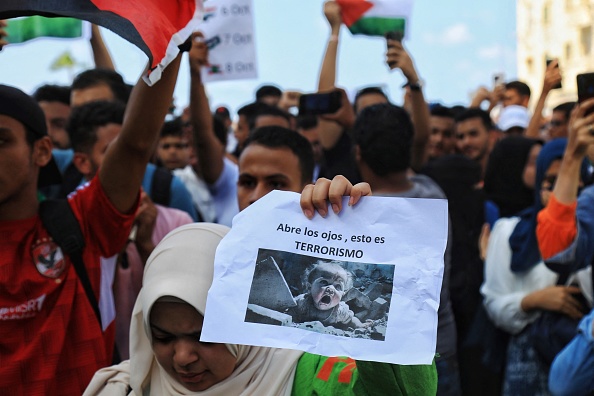 Une manifestation dans la ville Alexandrie (en Égypte), le 18 octobre 2023, dénonce la mort de centaines de Palestiniens suite à l'attaque d'un hôpital à Gaza. (Photo HAZEM GOUDA/AFP via Getty Images)
