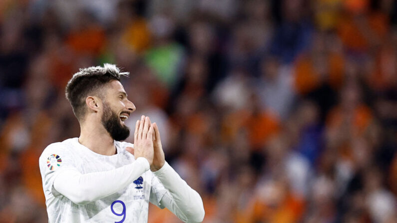 A 37 ans, Olivier Giroud fait toujours figure de titulaire en puissance à la pointe de l'attaque française. (Photo : KENZO TRIBOUILLARD/AFP via Getty Images)