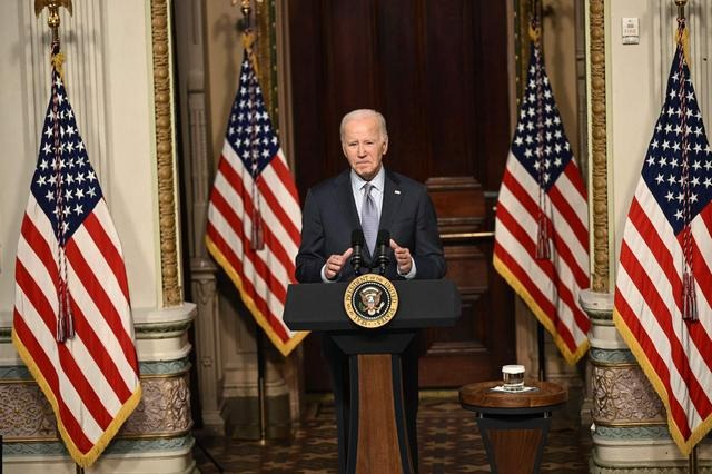 Le président Joe Biden s'exprime lors d'une table ronde avec des dirigeants de la communauté juive dans la salle du Traité indien de la Maison-Blanche, le 11 octobre 2023. (Brendan Smialowski/AFP via Getty Images)