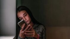 Les médias sociaux: sources de dépression chez les adolescents