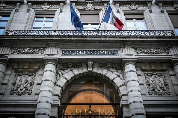 La façade de la Cour des comptes, à Paris. (STEPHANE DE SAKUTIN/AFP via Getty Images)