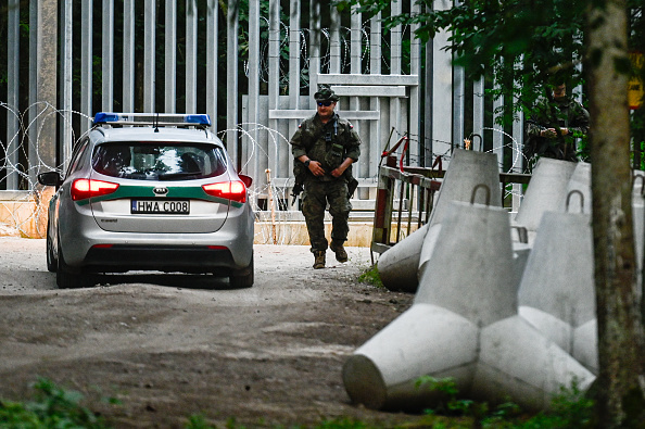 La Pologne et la Lituanie ont érigé des clôtures le long de leurs frontières avec le Bélarus.(Photo : Omar Marques/Getty Images)