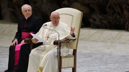«Je ne me sens pas bien»: le pape renonce à lire un discours devant des rabbins