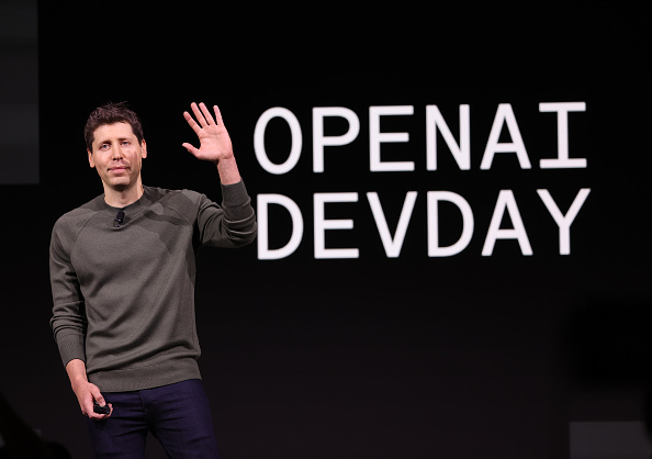 « J'ai hâte de revenir chez OpenAI et de bâtir un partenariat solide » avec Microsoft, a écrit Sam Altman. (Photo Justin Sullivan/Getty Images)