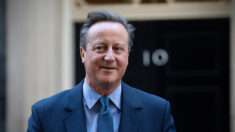 Royaume-Uni: David Cameron nommé chef de la diplomatie, revient au gouvernement