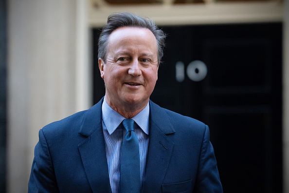 David Cameron quittant le 10, Downing Street ce 13 novembre à Londres.(Photo Carl Court/Getty Images)