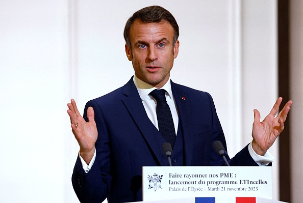 « Tout le temps passé sur l'administratif, c'est du temps qu'on vous fait perdre », a déclaré M. Macron devant une centaine de chefs d'entreprises invités à l'Élysée.
(Photo SARAH MEYSSONNIER/POOL/AFP via Getty Images)