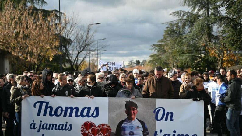 La marche blanche en hommage à Thomas à Romans-sur-Isere, le 22 novembre 2023. (Photo OLIVIER CHASSIGNOLE/AFP via Getty Images)