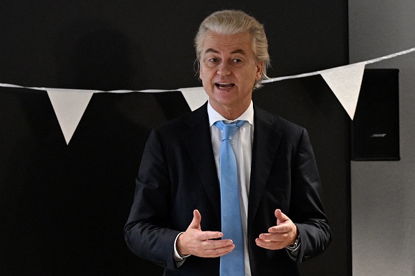 Le chef du Parti pour la liberté (PVV) Geert Wilders au centre de conférence Nieuwspoort à La Haye, le 23 novembre 2023. (Photo JOHN THYS/AFP via Getty Images)