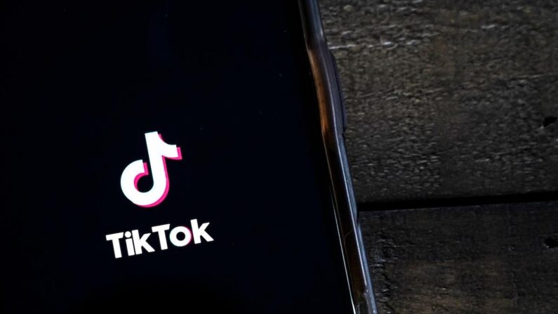 L'application TikTok sur un iPhone. (Drew Angerer/Getty Images)