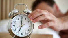 Le grand débat sur le sommeil : ce que la science dit de vos habitudes de réveil matinal