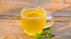 Le thé noir et le thé vert peuvent inactiver les sous-variants Covid-19 Omicron, selon une étude récente