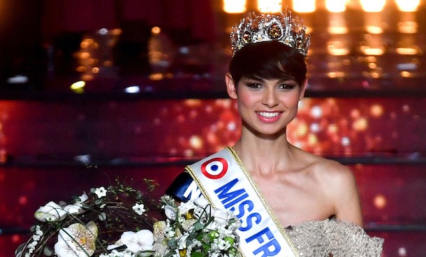Eve Gilles a été élue Miss France le 16 décembre 2023. (ARNAUD FINISTRE/AFP via Getty Images)