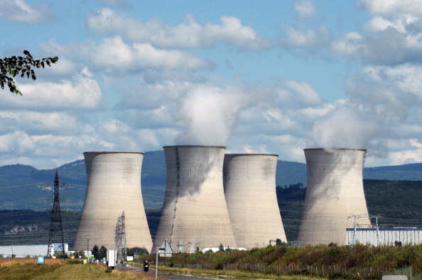 La centrale nucléaire de Bugey, dans l'Ain. (JEAN-PIERRE CLATOT/AFP via Getty Images)