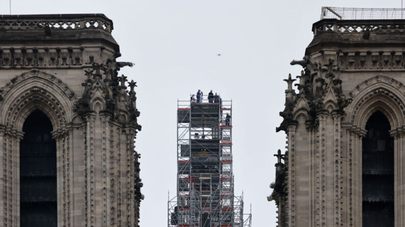La cathédrale de Notre-Dame de Paris, en chantier, le 8 décembre 2023. (Photo LUDOVIC MARIN/AFP via Getty Images)