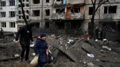 Une attaque russe d’ampleur sur Kiev fait 53 blessés, l’Ukraine en quête d’aide