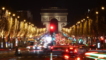 Un million de personnes attendues sur les Champs-Élysées pour le Nouvel An, 90.000 policiers et gendarmes mobilisés sur le territoire