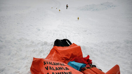 Avalanche en Haute-Savoie: les deux victimes sont une mère et son fils britanniques