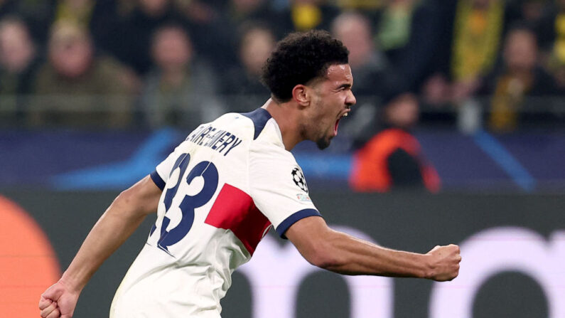 Le Paris Saint-Germain s'est qualifié mercredi en huitièmes de finale de Ligue des champions grâce à un match nul contre le Borussia Dortmund  évite de justesse une élimination précoce. (Photo : FRANCK FIFE/AFP via Getty Images)