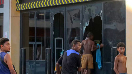 Violentes émeutes en Papouasie-Nouvelle-Guinée: le Premier ministre veut sévir contre «l’anarchie»